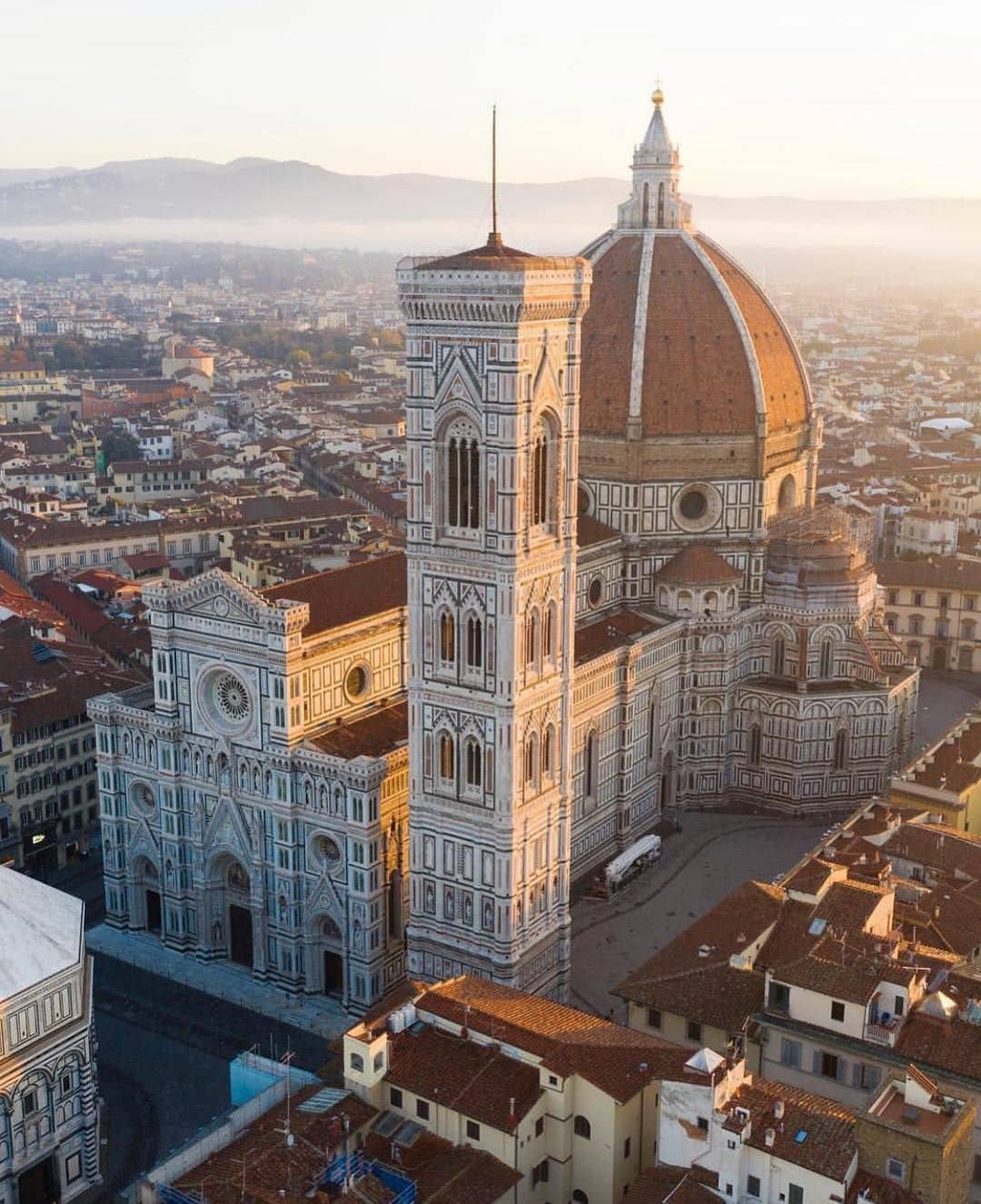 Piazza Duomo con la Basilica di Santa Maria del Fiore